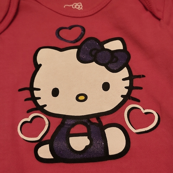 Set of two Hello Kitty onesies/bodysuits - Picture 3 of 5